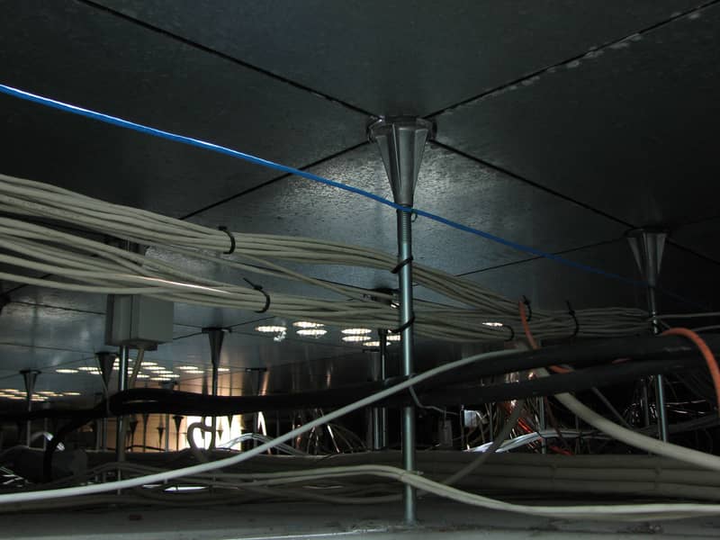 Steel Cement Core Raised Access Floor – Durable & High-Performance 15