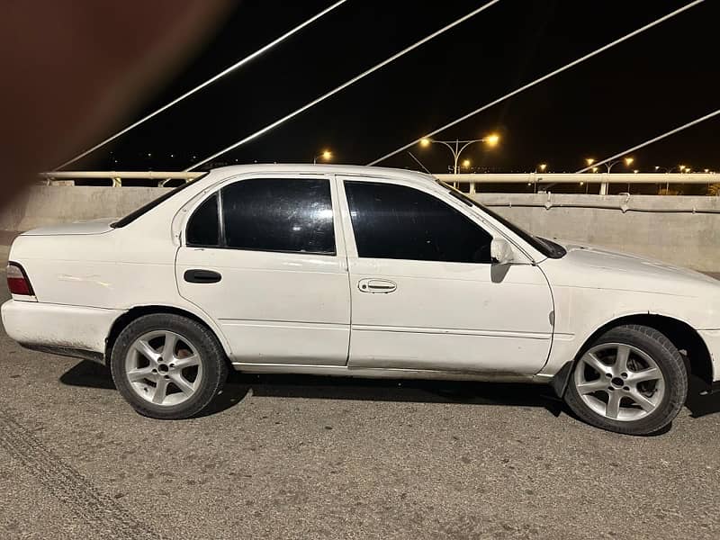 Toyota Corolla 2.0 D 2001 6