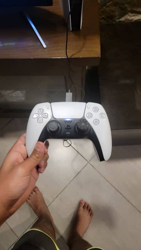 slightly used ps5 digital fat 825 gb **urgent sale**, price negotiable 1