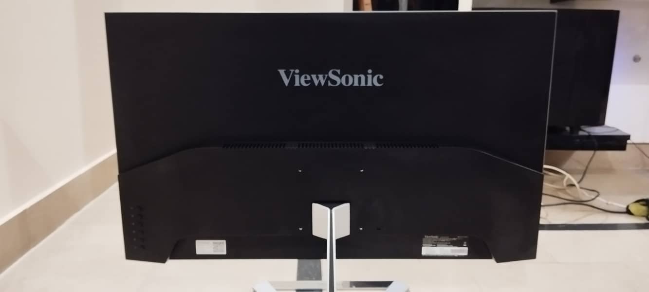 Viewsonic vx3276-2k-mhd Led 2K Borderless Display Monitor 32 inches 1