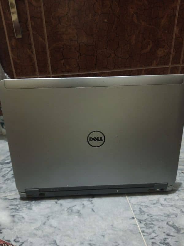 Intel corei7 4th generation 4gb ram 3