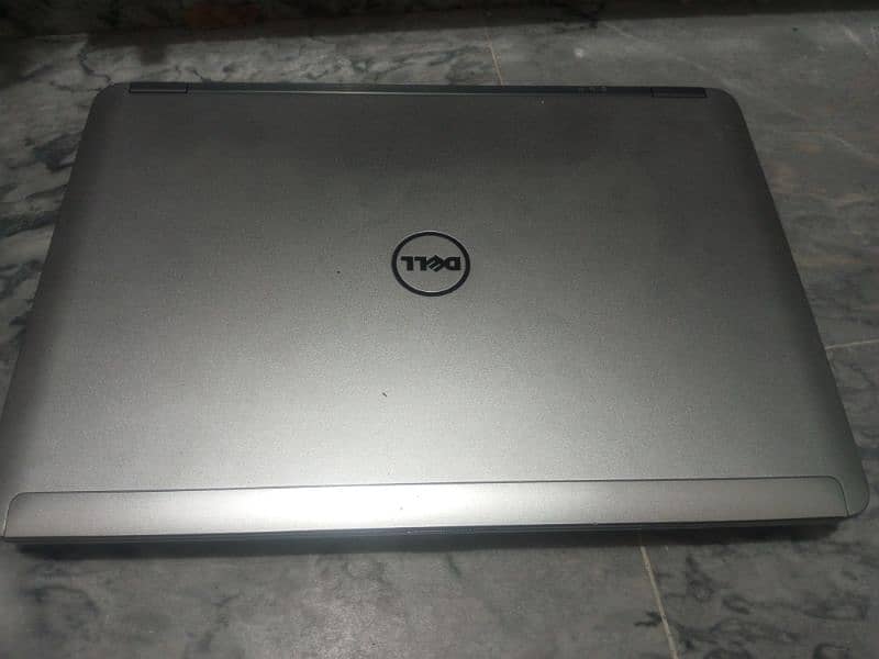 Intel corei7 4th generation 4gb ram 9