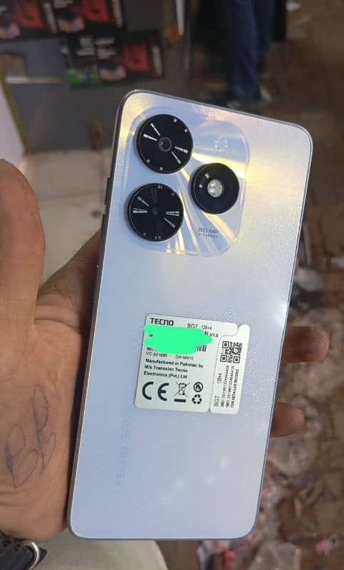 Tecno spark 20c 10 by 10 condition charger with box 0