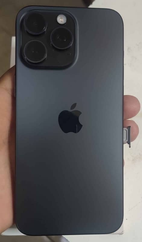 I phone 15 pro 128 GB 0