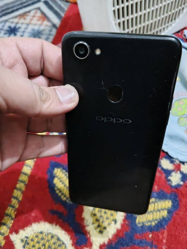 oppo F7 Rm. 4 . GB . 64 5