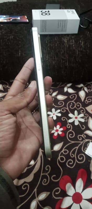 oppo a38 with box 10by10 condition all ok 4