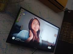 samsung wifi andriod  led 32" inch 4k result neat conditions