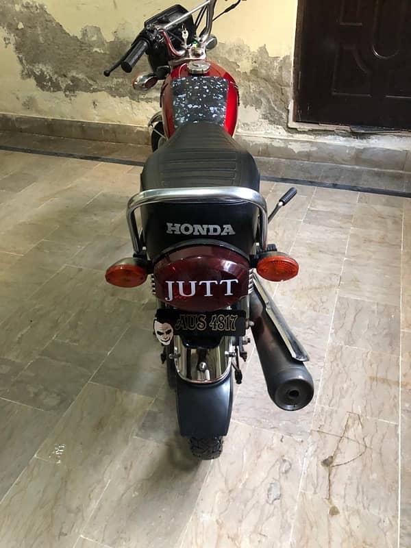 urgent sale Honda 125 special edition 03201808800 7