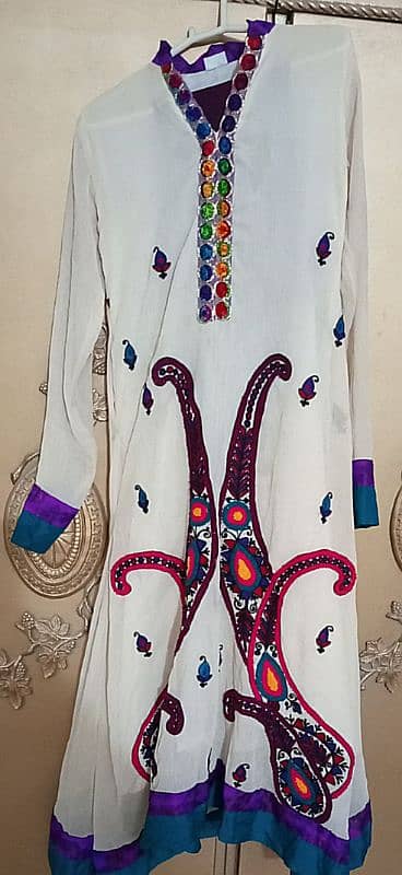 embroidery peshwas 1