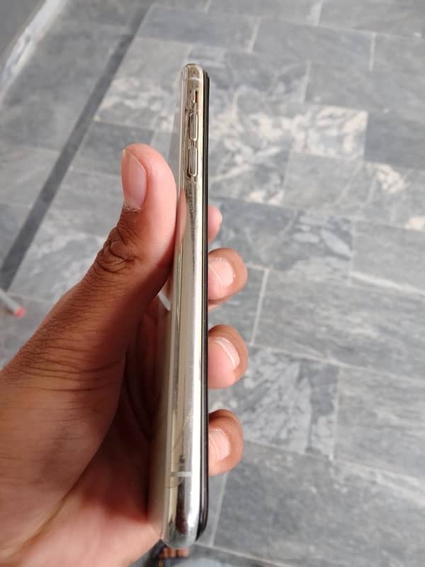 iphone X (256GB) Non PTA 2