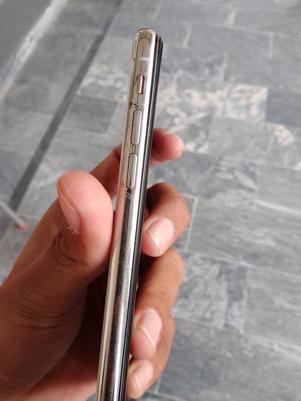 iphone X (256GB) Non PTA 5