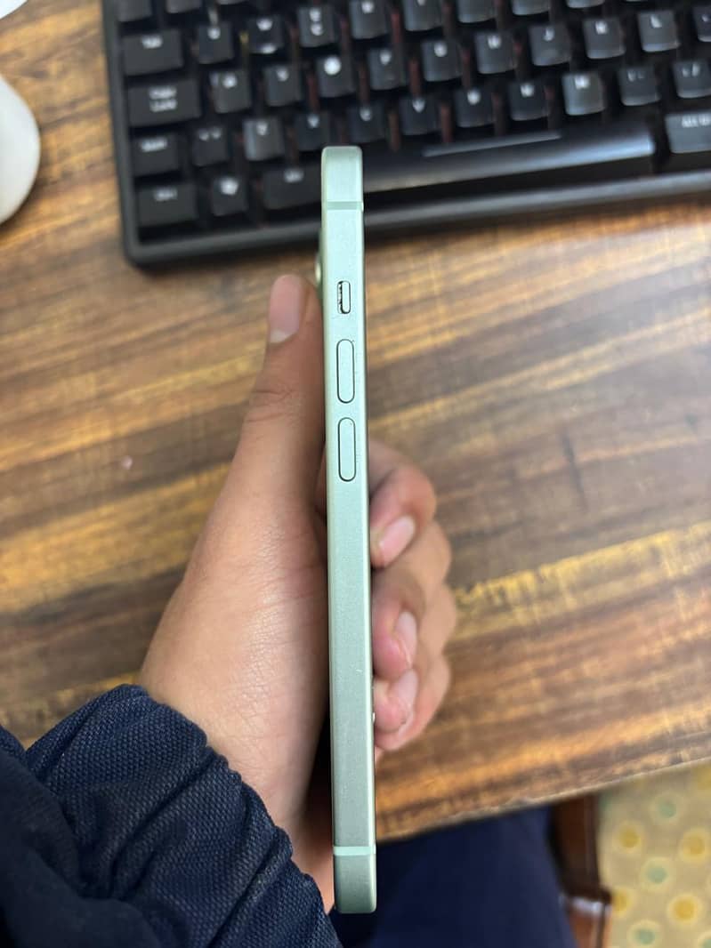 iPhone 15 JV 128gb 3