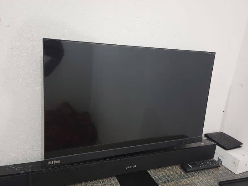 Lenovo 24 inch monitor 4