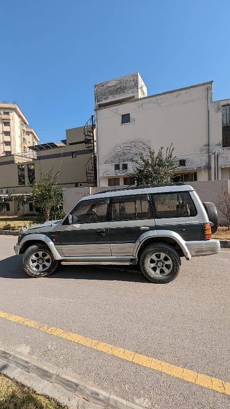 Mitsubishi Pajero 1996 2