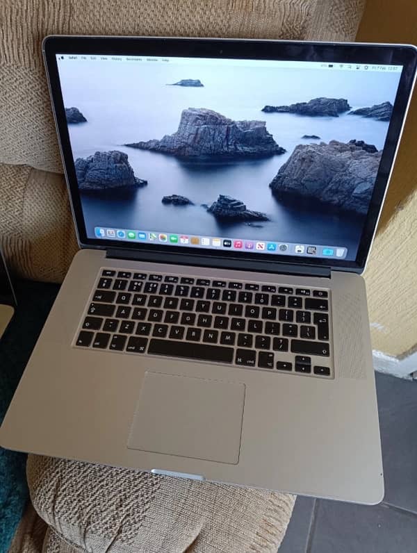 Macbook Pro 15 Inch 1