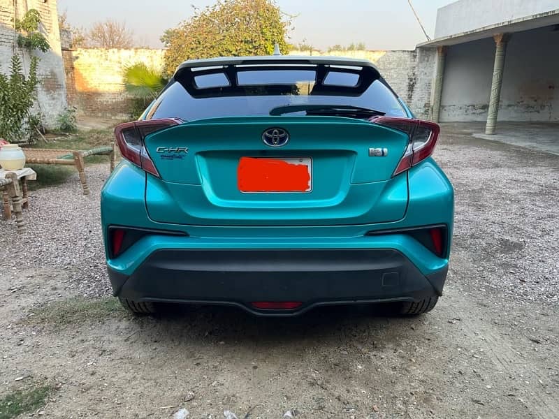 Toyota C-HR 2018 1