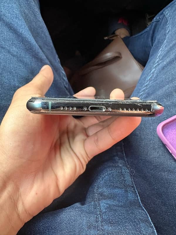 iphone 11 pro max PTA approved 1