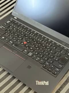 Lenovo laptop 7th generation i5 looks like new 8 gb ram and 320gb ssd