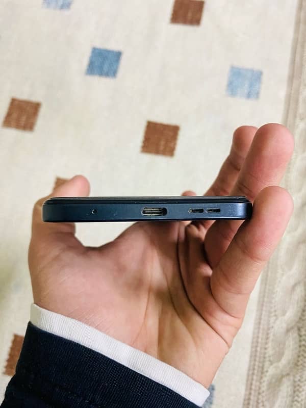 Redmi Note 12 with box and charger 4