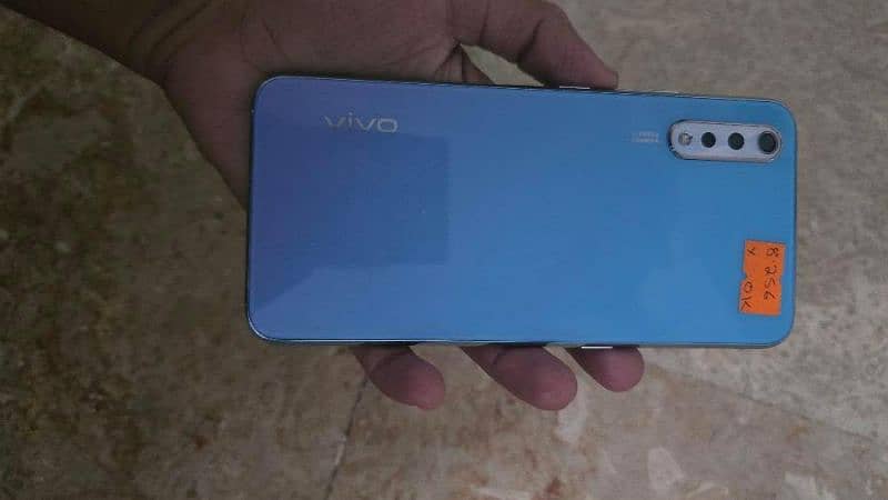 vivo s1 8 /256 3