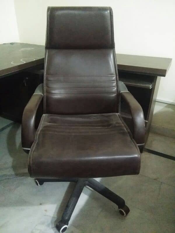 Boss chair 1