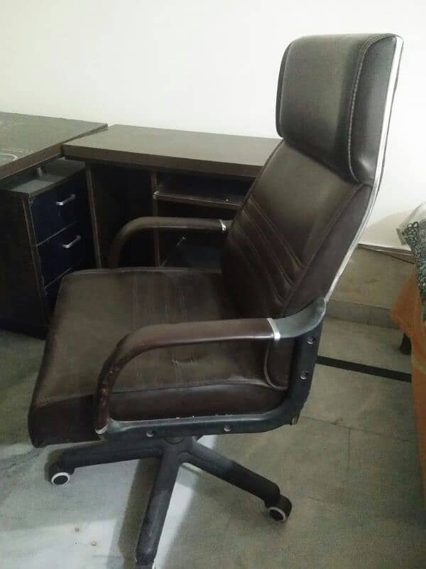 Boss chair 2