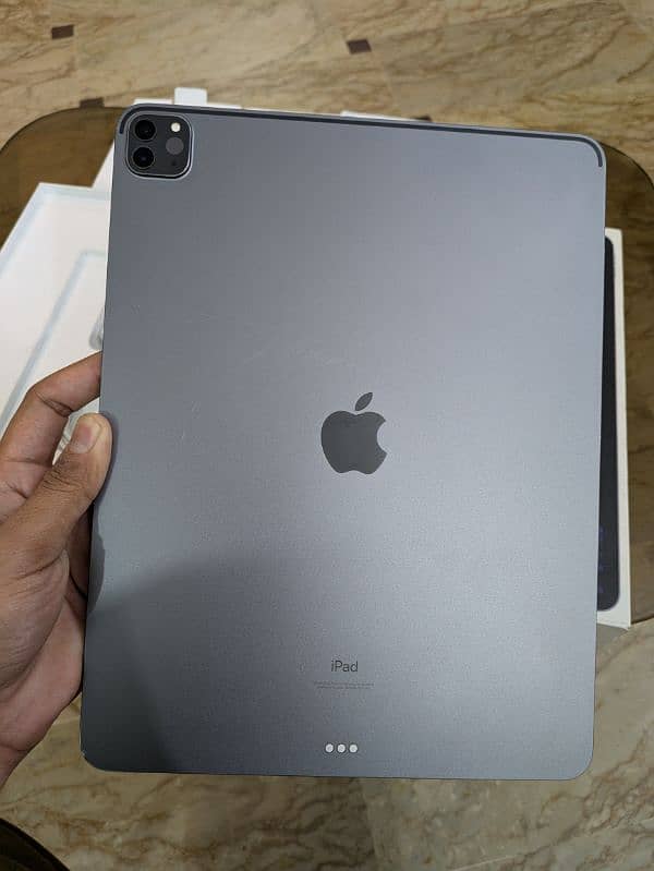 iPad Pro 12.9 5th Gen M1 Chip Complete Box 15