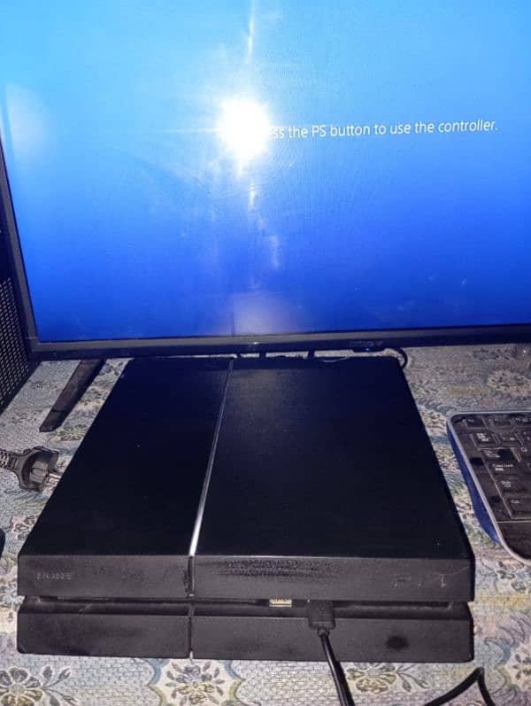 PS4 fat 500gb with 1 new controller 0