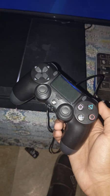 PS4 fat 500gb with 1 new controller 4