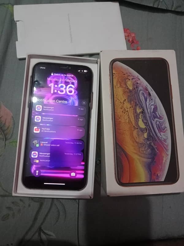 iPhone xs factory unlock 0