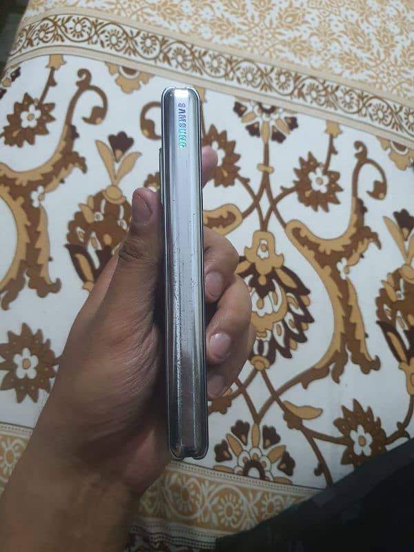 Samsung Galaxy Z Fold 1 Official 6