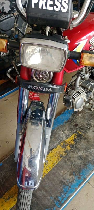 Honda 21 model one hand used 8