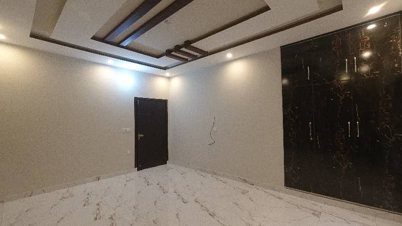 Beautifully Constructed House Is Available For Sale In Bismillah Housing Scheme 16