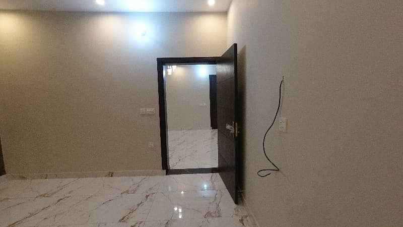 Beautifully Constructed House Is Available For Sale In Bismillah Housing Scheme 18