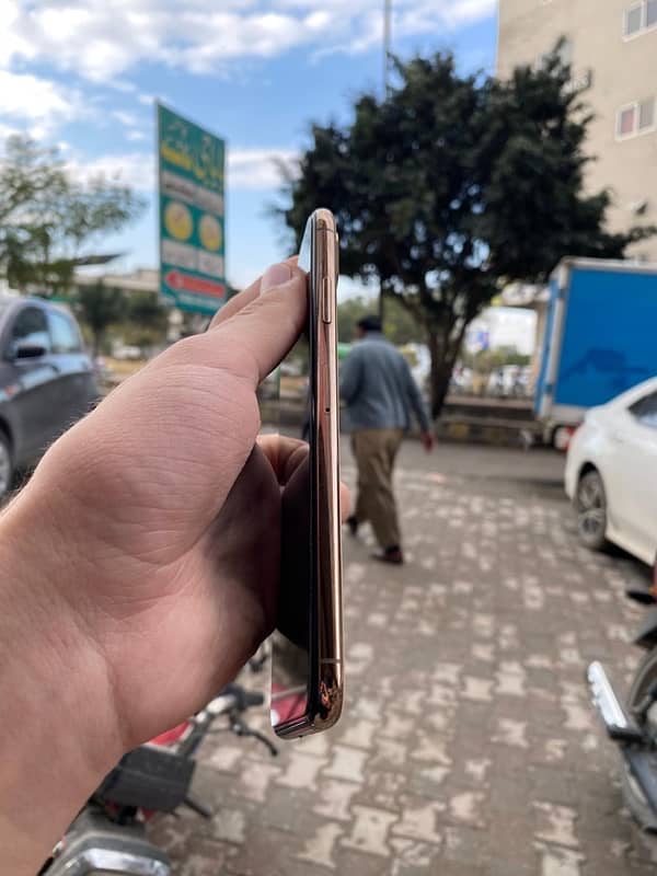 I phone xs max 1