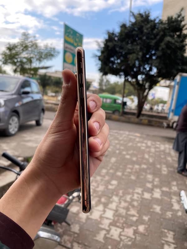 I phone xs max 6