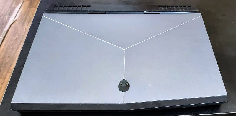 Dell Alienware Core i 7, 8th Generation 1