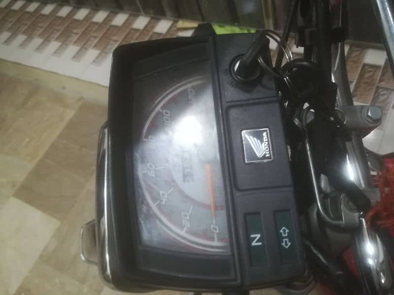 I am selling new condition Honda 2