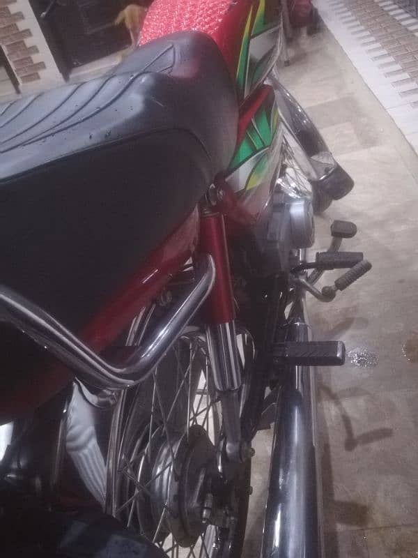 I am selling new condition Honda 3