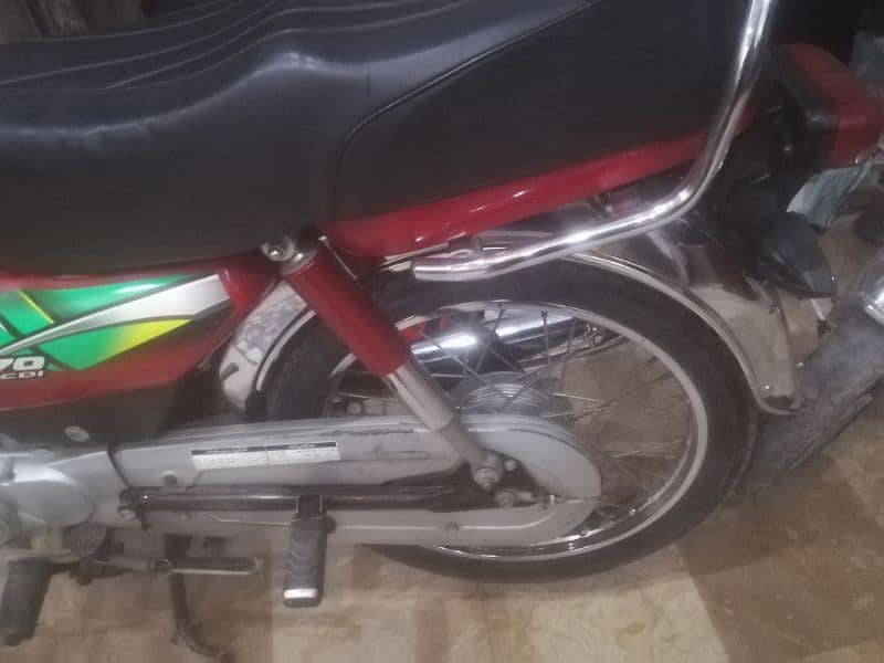 I am selling new condition Honda 4