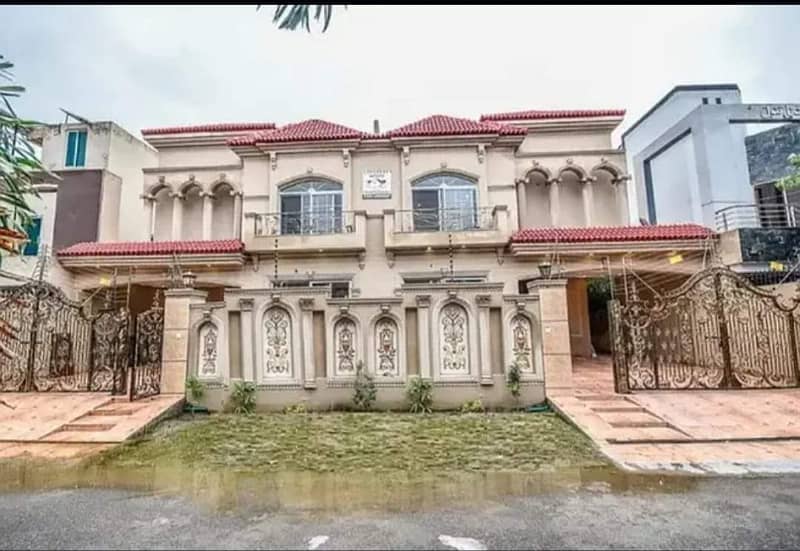 10 Marla House For Sale In Paragon City Lahore 0