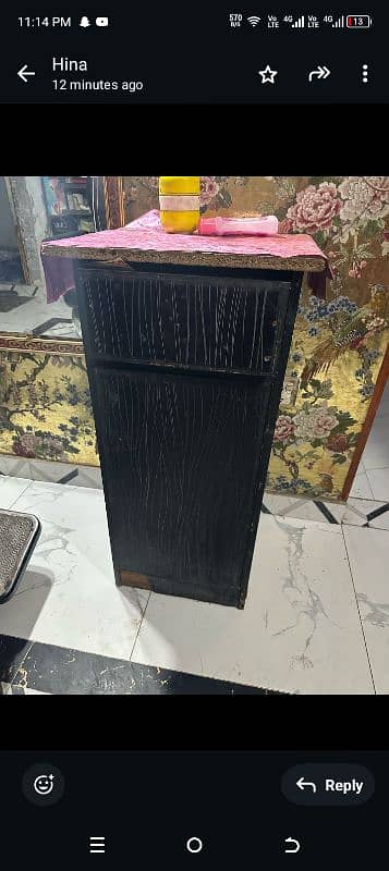 urgent sale 2 side tables 1