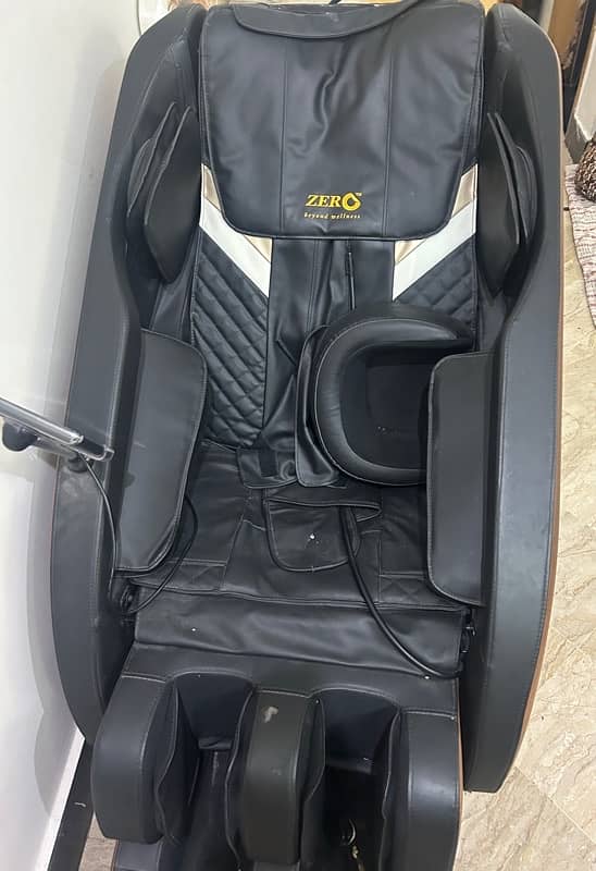 Massage chair zero u classic brand new condition 1