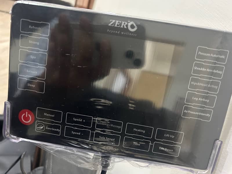 Massage chair zero u classic brand new condition 4