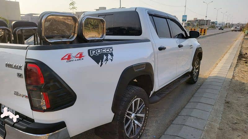 Toyota Hilux 2018 4