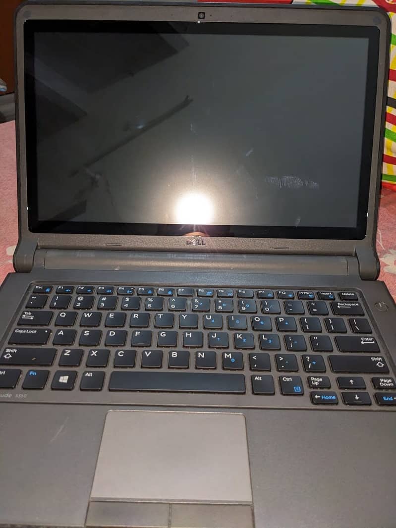 dell latitude 3350 Intel Core i5 5th generation Touch Screen 1