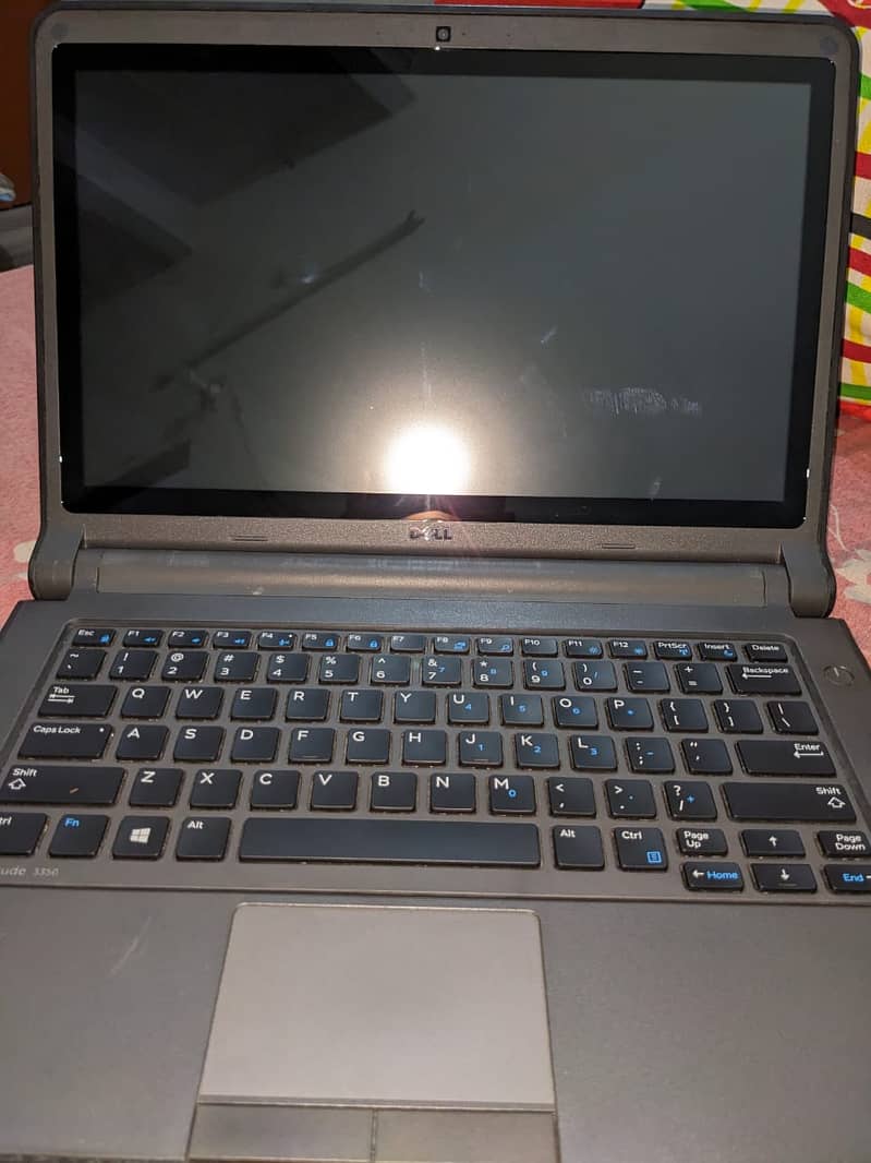 dell latitude 3350 Intel Core i5 5th generation Touch Screen 4