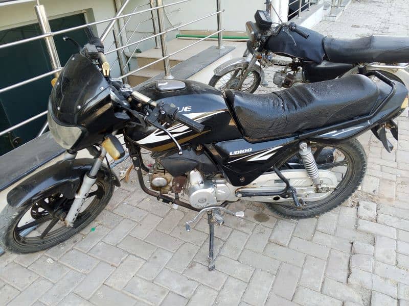 I'm selling my Unique 100cc bike 0