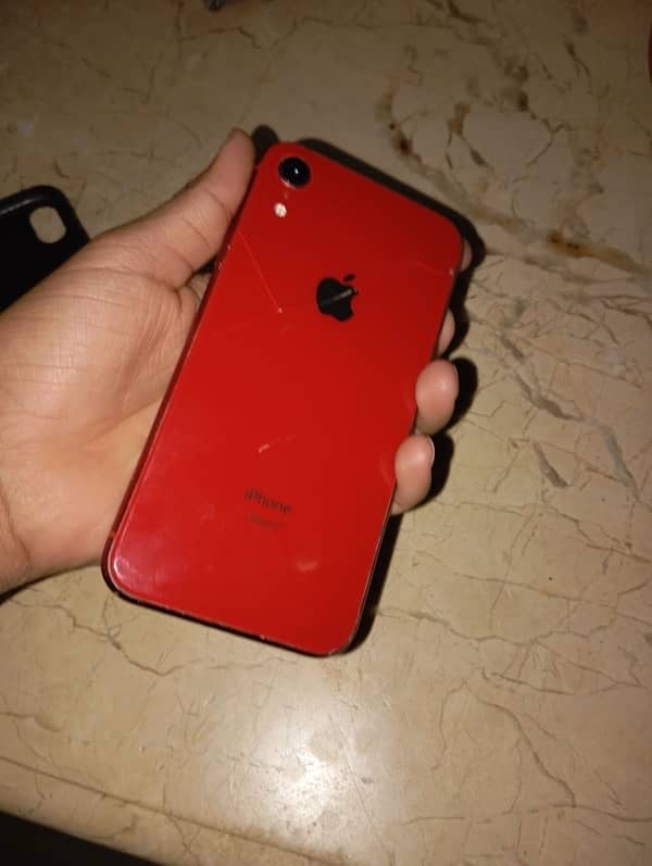 I am selling iphone xr 1