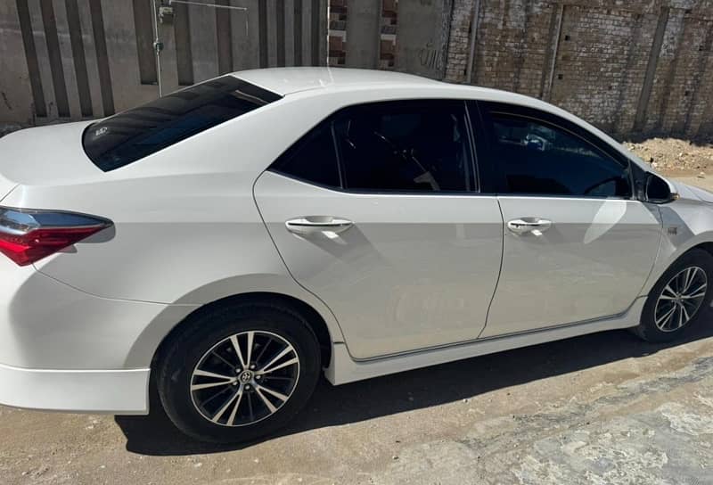 Toyota Altis Grande 2022 1